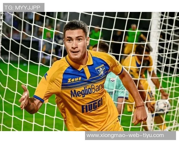 意甲新赛季启用橙色官方用球提升比赛中足球可见性