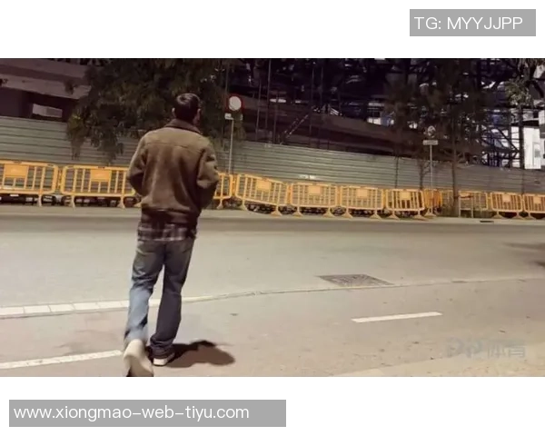 梅西社媒分享诺坎普打卡热潮球迷争相拍照留念 梅西社媒分享诺坎普打卡热潮球迷争相拍照留念